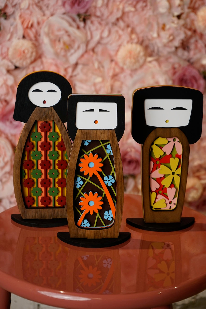 Kokeshi #4 - Figurine - Œuvre d'art originale de Tzachi Nevo