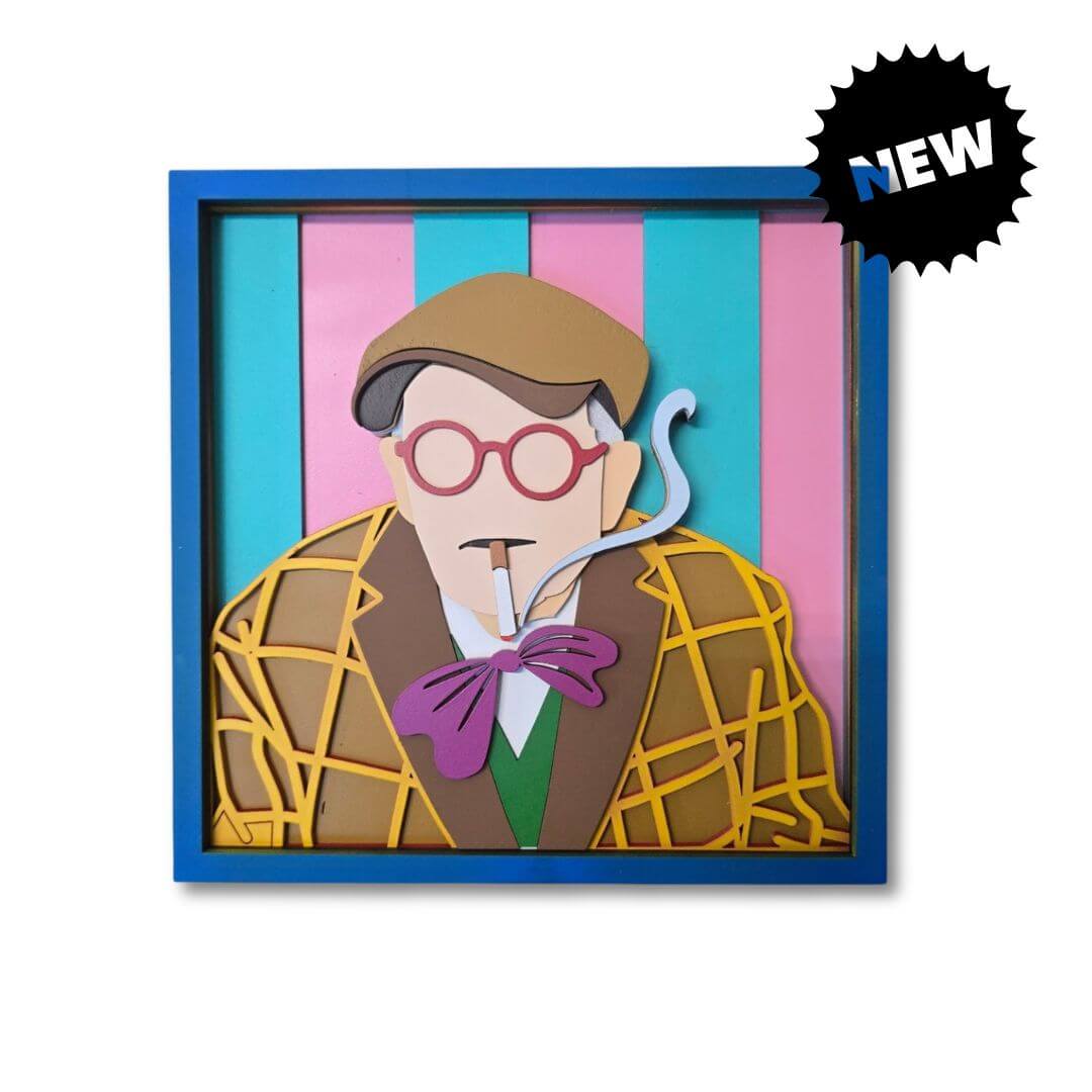 Portrait mural en bois coloré fabriqué à la main, inspiré de David Hockney, avec lunettes roses, marinière rayée et détails graphiques dans un style Pop Art.