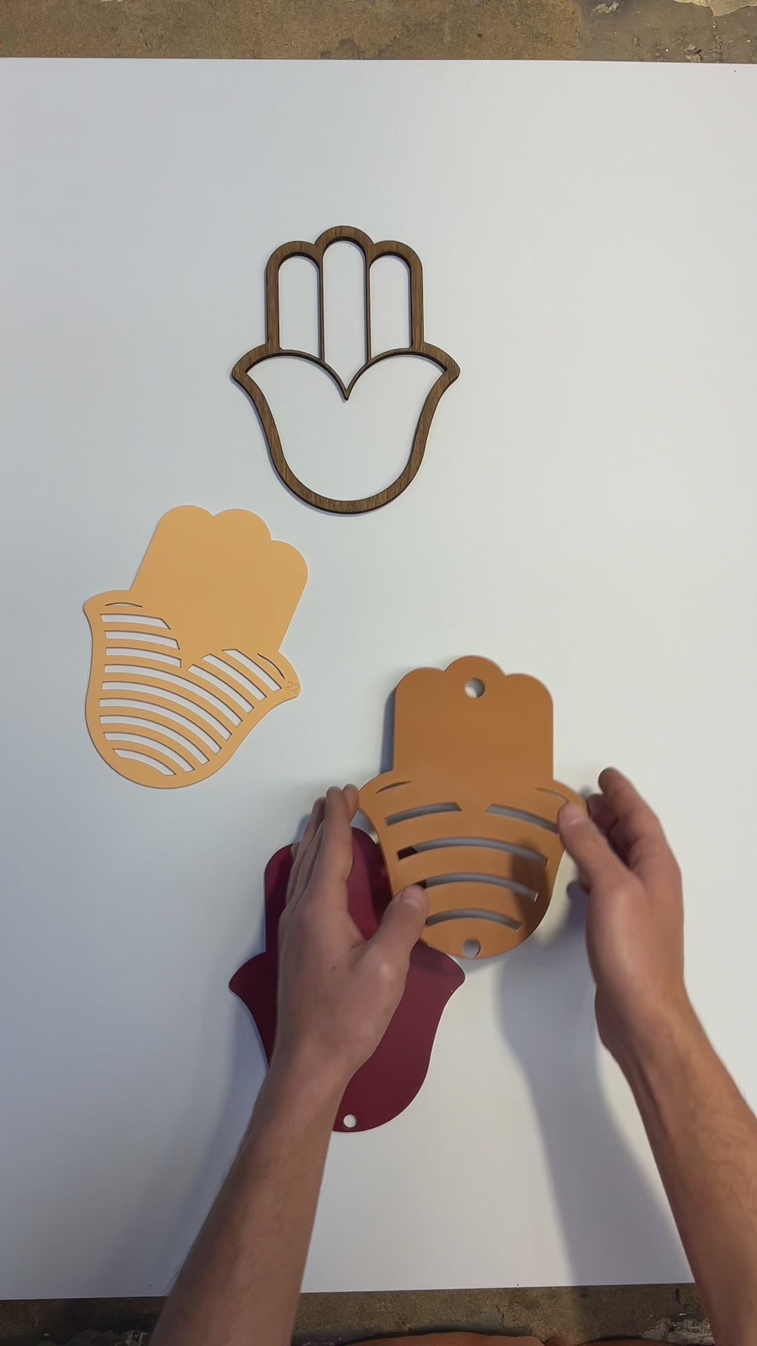 Trio de Charmes Chanceux #2 - Œuvre d'art originale de Tzachi Nevo